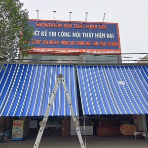 Bạt tự cuốn mái hiên che nắng mưa hiên cửa hàng