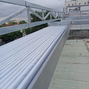 Thi công lắp đặt bạt mái xếp lượn sóng