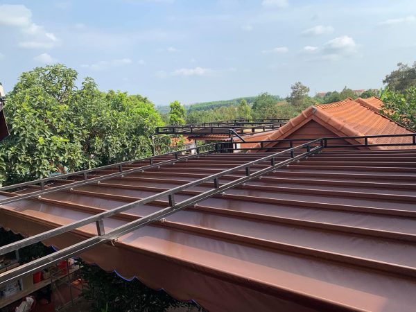 Bạt mái xếp lượn són che nắng mưa ngoài trời