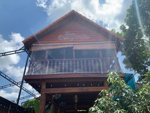 Bạt nhựa PVC trong suốt che nắng mưa nhà hàng