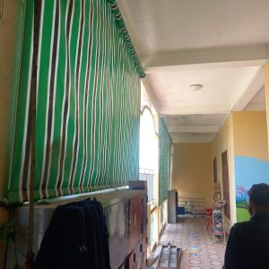 Bạt che nắng mưa tự cuốn ngoài trời