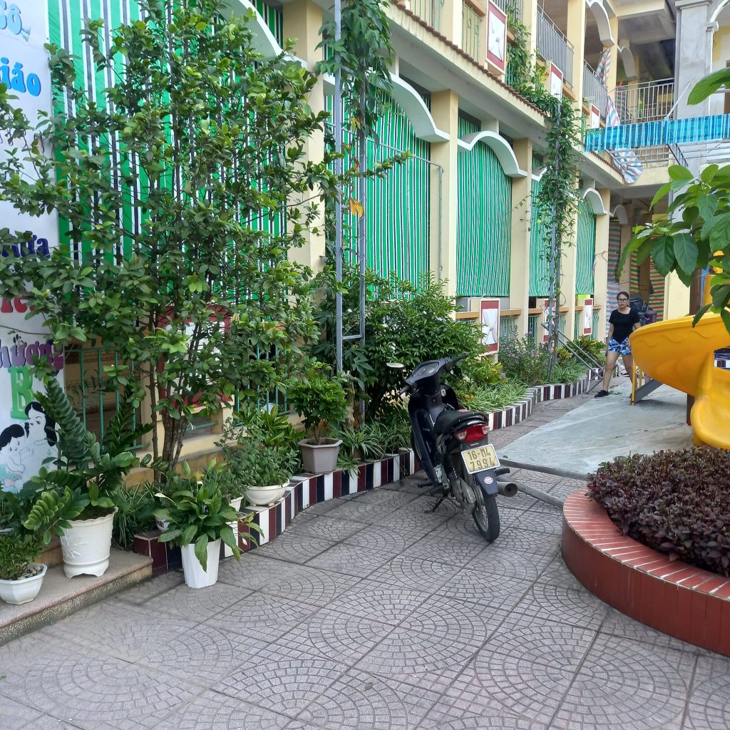 Bạt che cuốn che trường học Bạt che cuốn che trường học