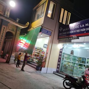 Bạt che nắng mưa tự cuốn ngoài trời