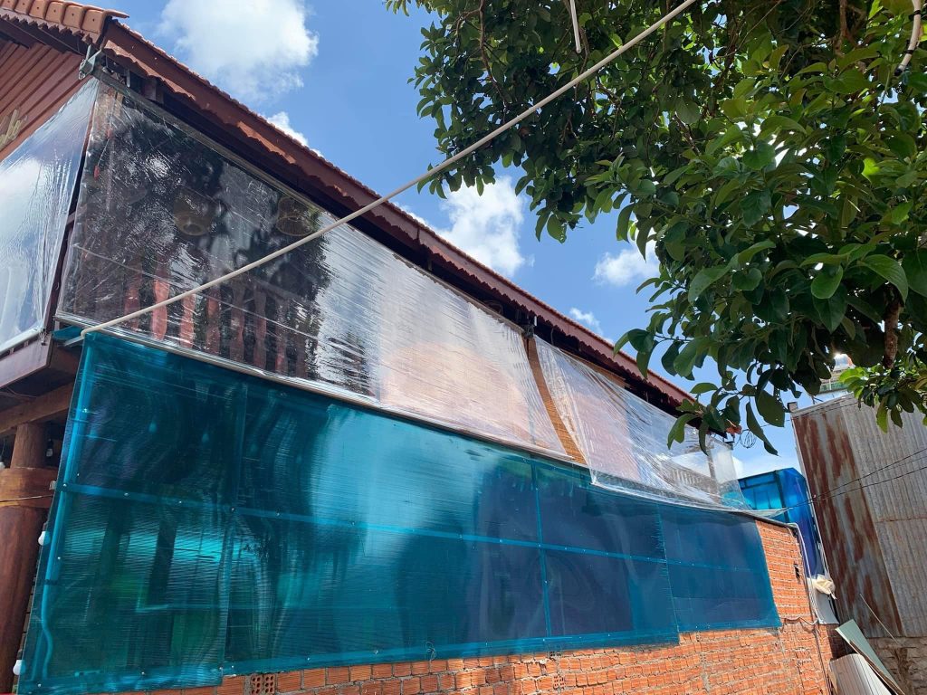 Bạt nhựa PVC trong suốt che nắng mưa Bạt nhựa PVC trong suốt che nắng mưa
