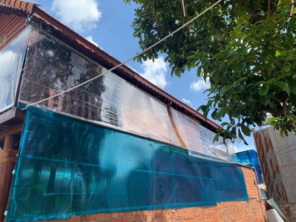 Bạt nhựa PVC trong suốt che nắng mưa