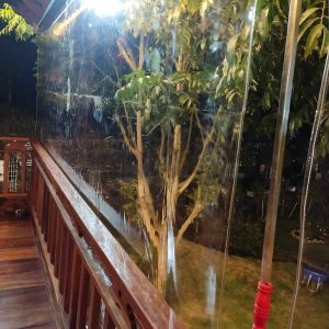Bạt nhựa PVC trong suốt che nắng mưa