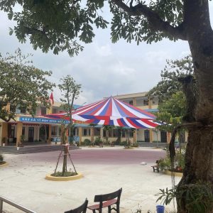 Dù che nắng sự kiện sân trường học ở Phú Quốc