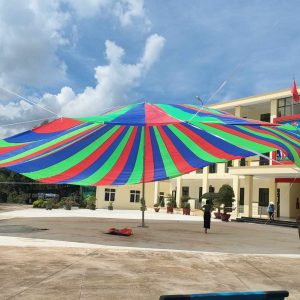 Vải dù Polyester 210D ứng dụng làm dù sân trường