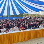 Dù vuông sự kiện che sân trường học ở Đồng Tháp