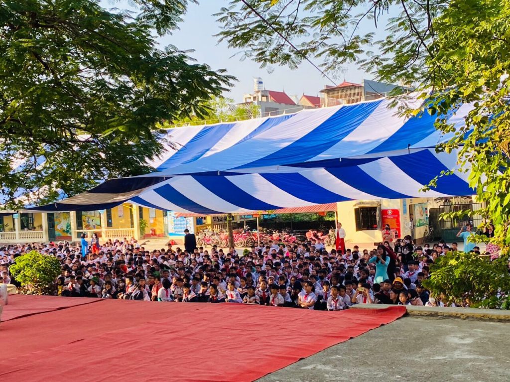 Dù che nắng sự kiện sân trường học ở Bắc Ninh Dù che nắng sự kiện sân trường học ở Bắc Ninh