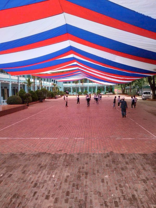 Dù sự kiện không trụ có dây cáp