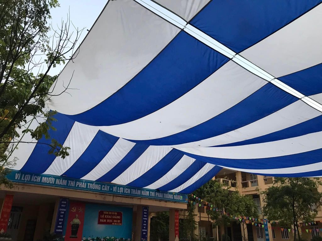 Dù sự kiện không trụ có dây cáp