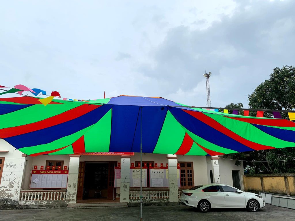 Dù che nắng sự kiện sân trường học ngoài trời Dù che nắng sự kiện sân trường học ngoài trời