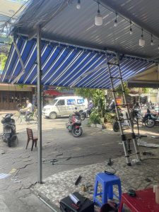 Bạt che nắng mưa quay tay che nắng mưa ngoài trời Bạt che nắng mưa quay tay che nắng mưa ngoài trời