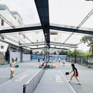 Mái xếp bạt kéo che sân Pickleball