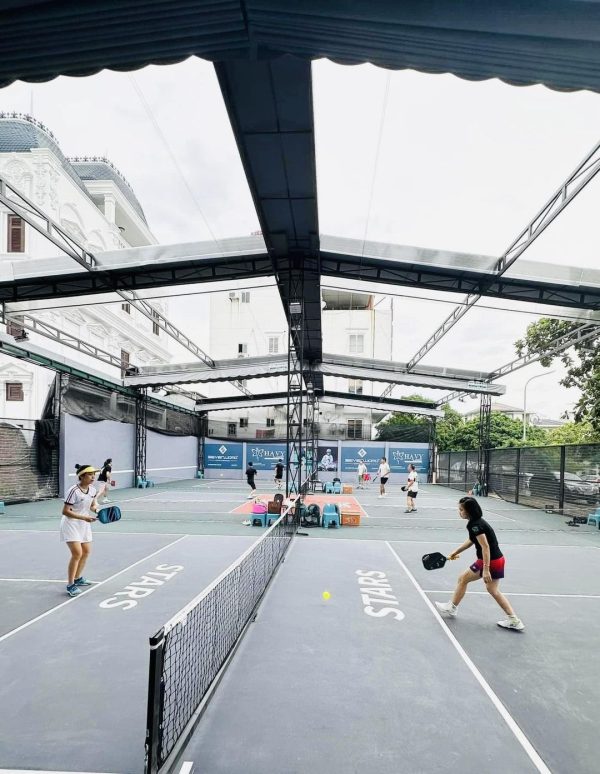Mái xếp bạt kéo che sân Pickleball