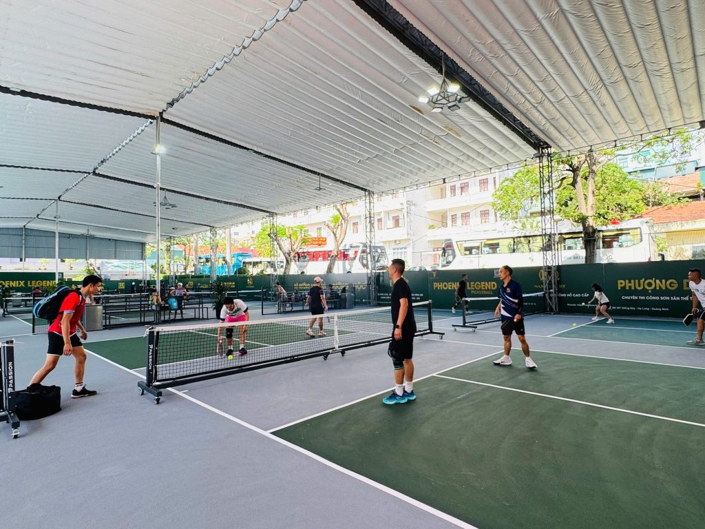 Bạt kéo bạt mái xếp che sân Pickleball Bạt kéo bạt mái xếp che sân Pickleball