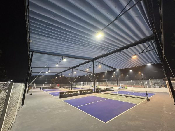 Bạt kéo che nắng mưa sân Pickleball