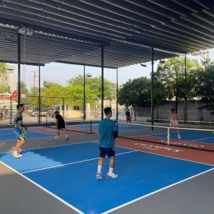 Mái che bạt xếp sân Pickleball đẹp