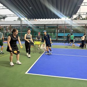 Mái che bạt xếp sân Pickleball đẹp