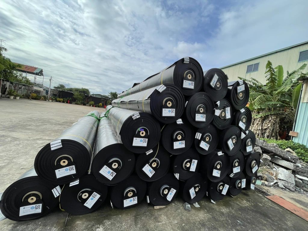 Bạt chống thấm HDPE lót ao hồ