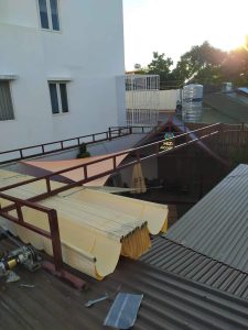 Mái xếp bạt kéo che nắng sân vườn