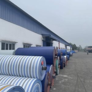 Chất liệu vải bạt PE làm bạt che nhà xưởng