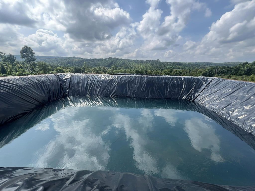 Bạt lót ao hồ nuôi cá HDPE