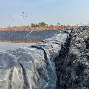 Bạt lót bờ ao mương kè dẫn nước HDPE