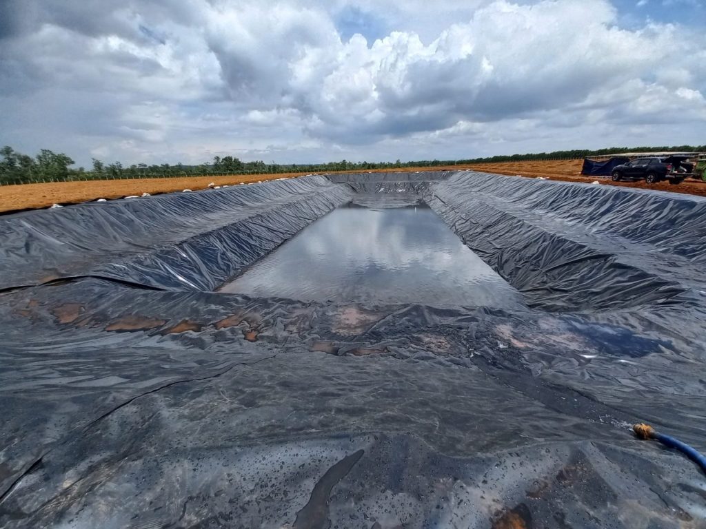 Bạt nhựa HDPE lót ao hồ nuôi thuỷ sản tại Bình Phước Bạt nhựa HDPE lót ao hồ nuôi thuỷ sản tại Bình Phước