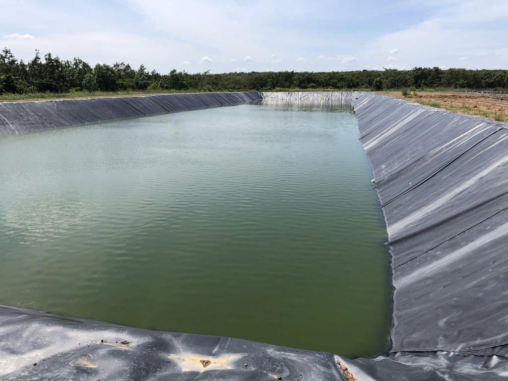 Bạt lót ao hồ HDPE chống thấm nước Bạt lót ao hồ HDPE chống thấm nước