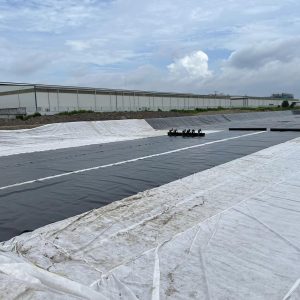 Thi công trải bạt HDPE lót ao hồ