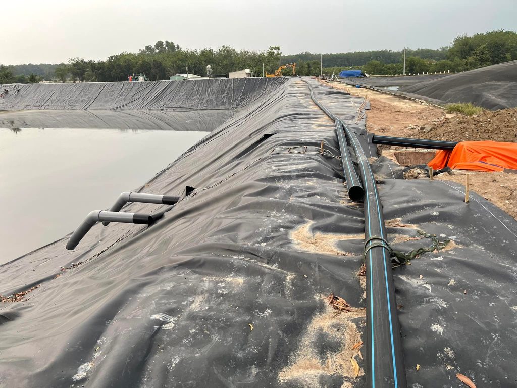 Bạt lót ao hồ HDPE