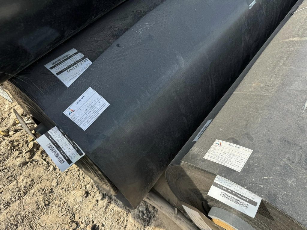 Màng (bạt) chống thấm HDPE lót ao hồ nuôi tôm Màng (bạt) chống thấm HDPE lót ao hồ nuôi tôm
