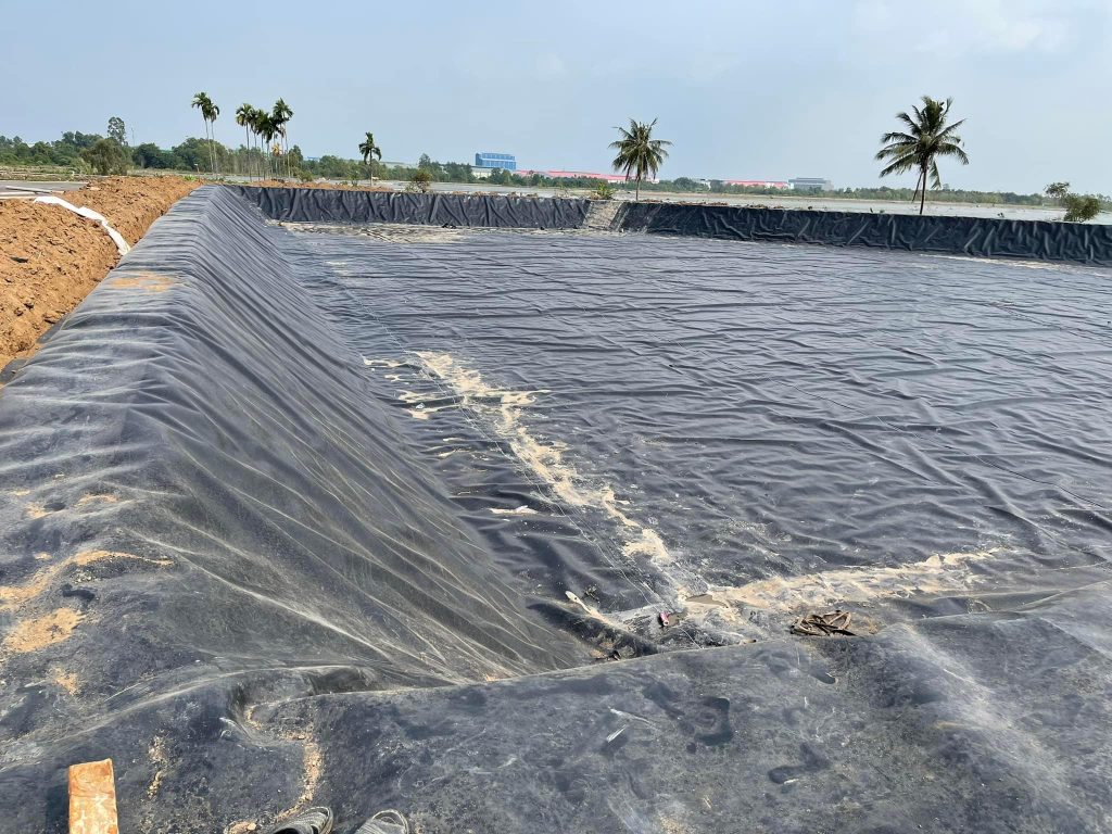 Bạt lót ao hồ nuôi tôm HDPE Bạt lót ao hồ nuôi tôm HDPE