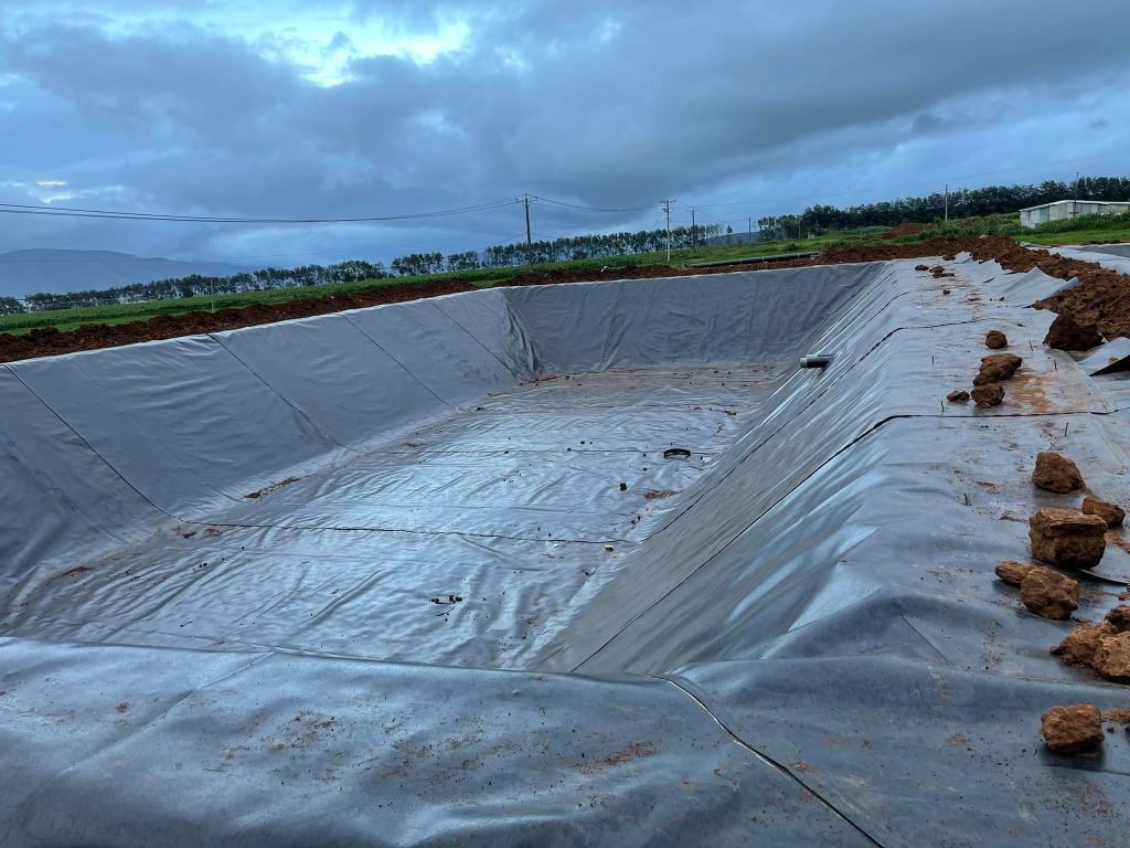 Bạt lót ao hồ nuôi tôm HDPE Bạt lót ao hồ nuôi tôm HDPE