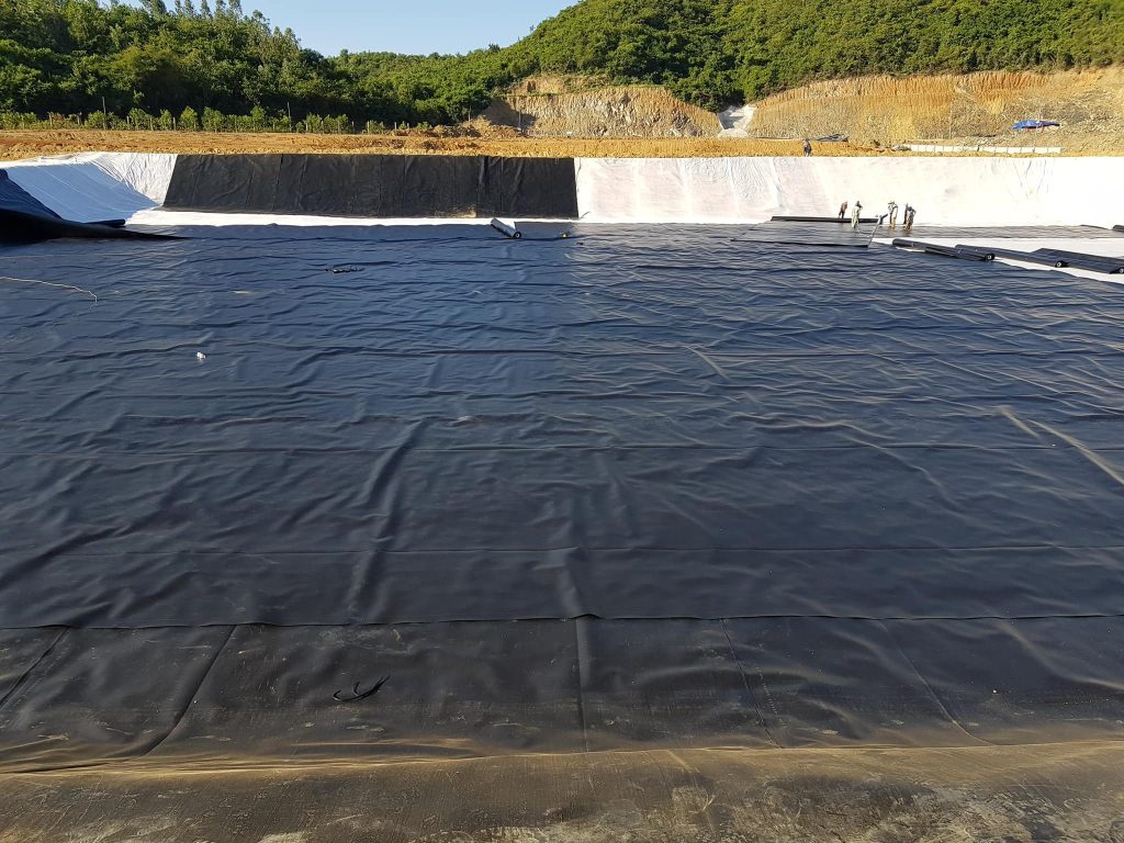 Bạt lót ao hồ chứa nước nuôi tôm cá HDPE ở Bình Thuận