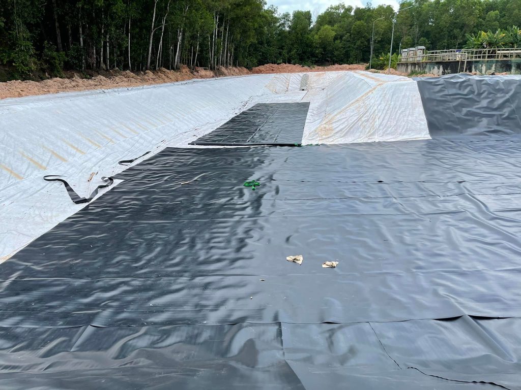 Lót ao hồ chứa nước bạt HDPE 1mm