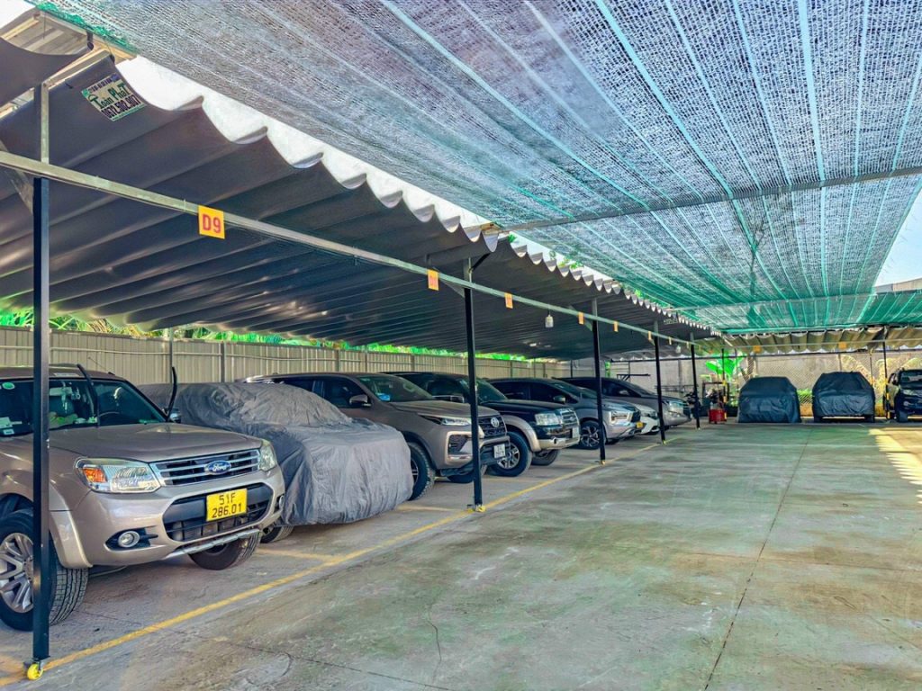 Lưới lan che nắng nhà để xe