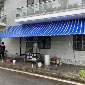 Bạt tự cuốn che mái hiên