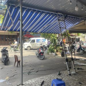 Bạt mái hiên di động