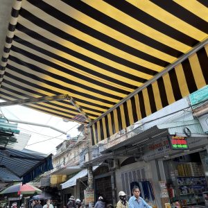 Bạt mái hiên di động