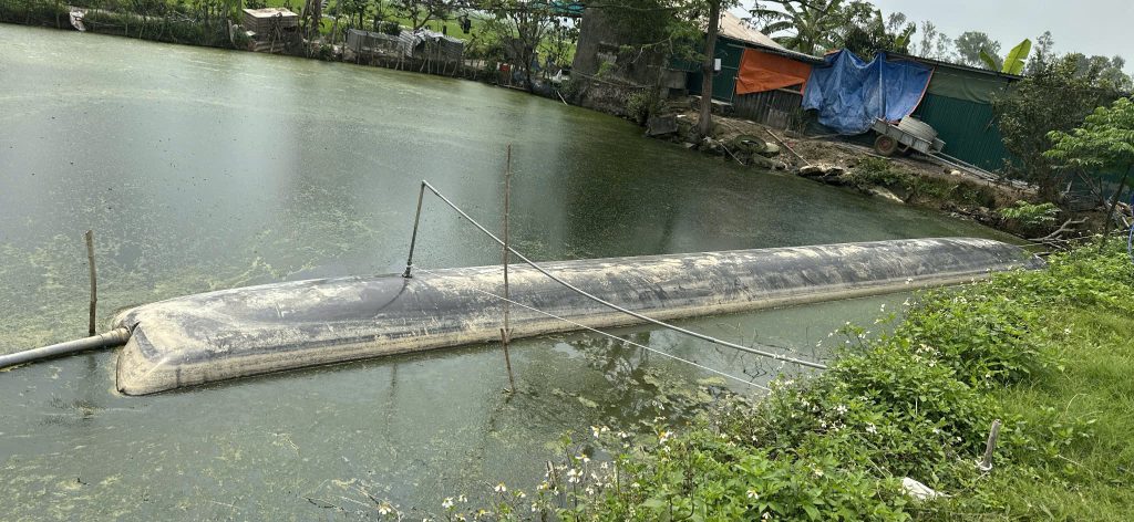 Túi biogas trên mặt nước Túi biogas trên mặt nước
