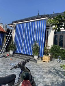 Tự lắp bạt che nắng tự cuốn tại nhà