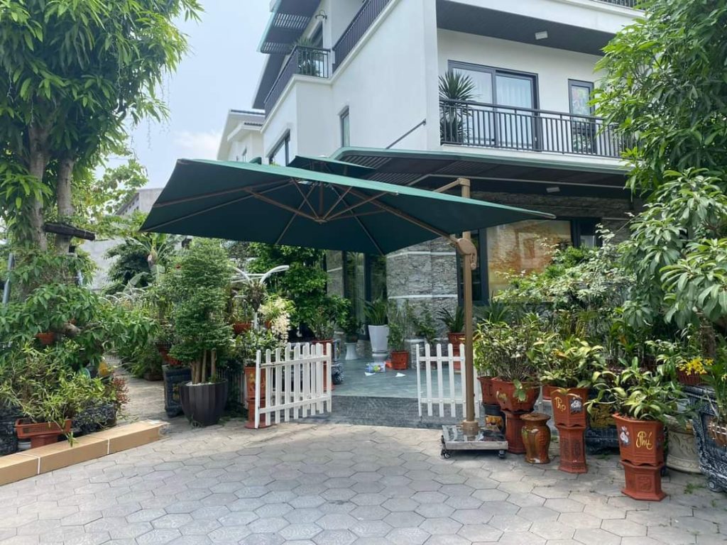 Xưởng may thay áo bạt dù lệch tâm