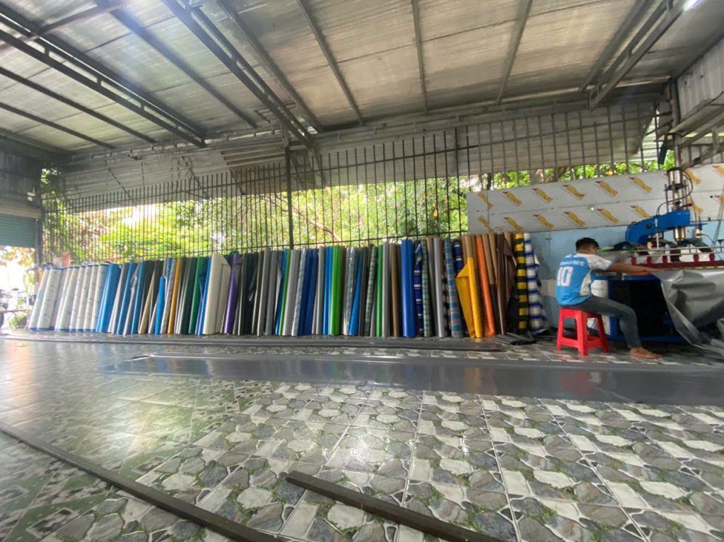 Xưởng thay bạt mái hiên mái xếp giá rẻ tại Hà Nội Xưởng thay bạt mái hiên mái xếp giá rẻ tại Hà Nội