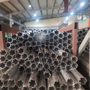 Ống nhôm mái hiên