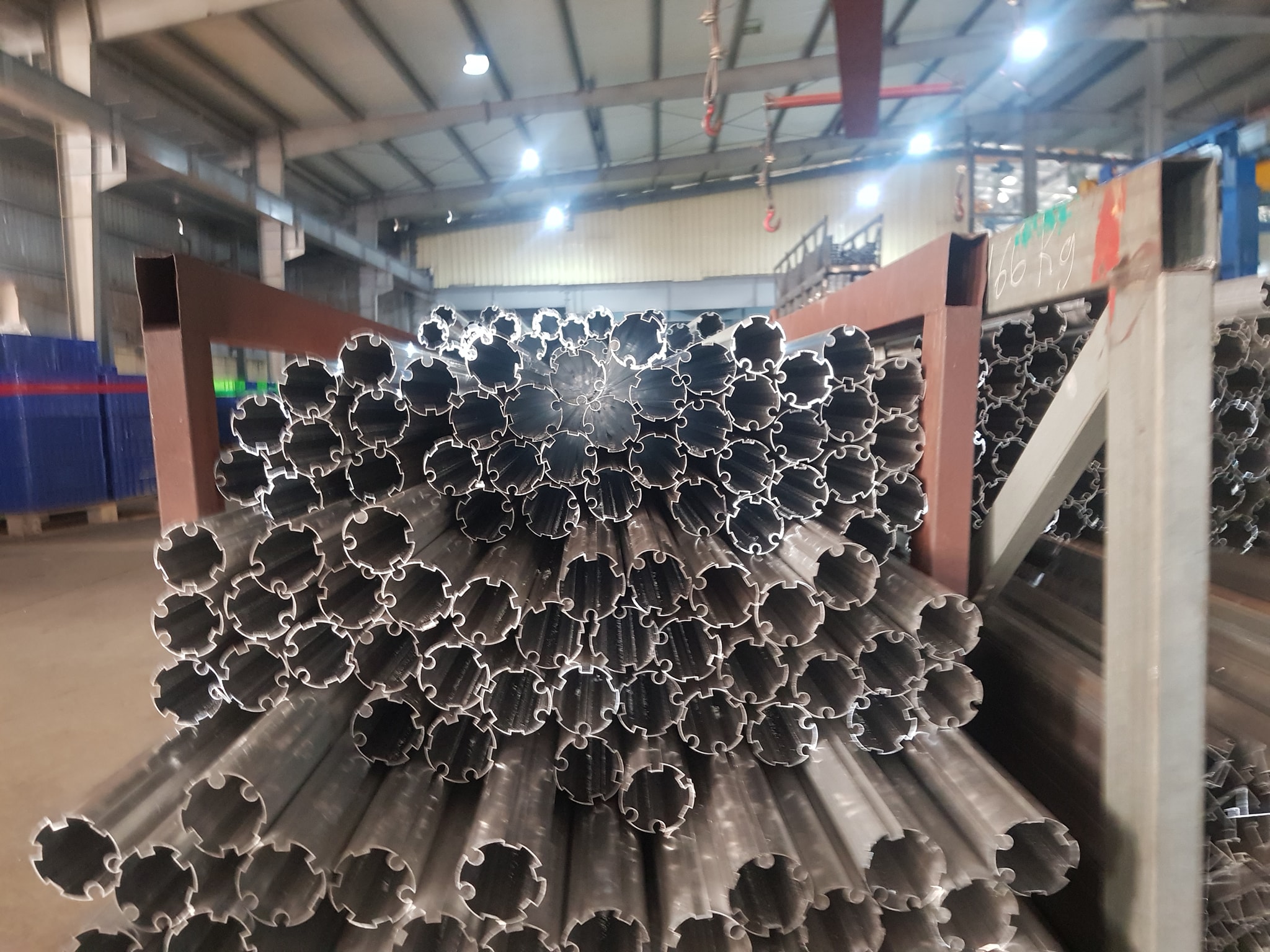 Ống nhôm mái hiên Ống nhôm mái hiên