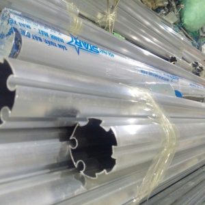 Ống nhôm mái hiên