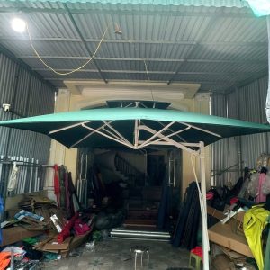 Dù lệch tâm vuông 3m đòn trợ lực màu xanh